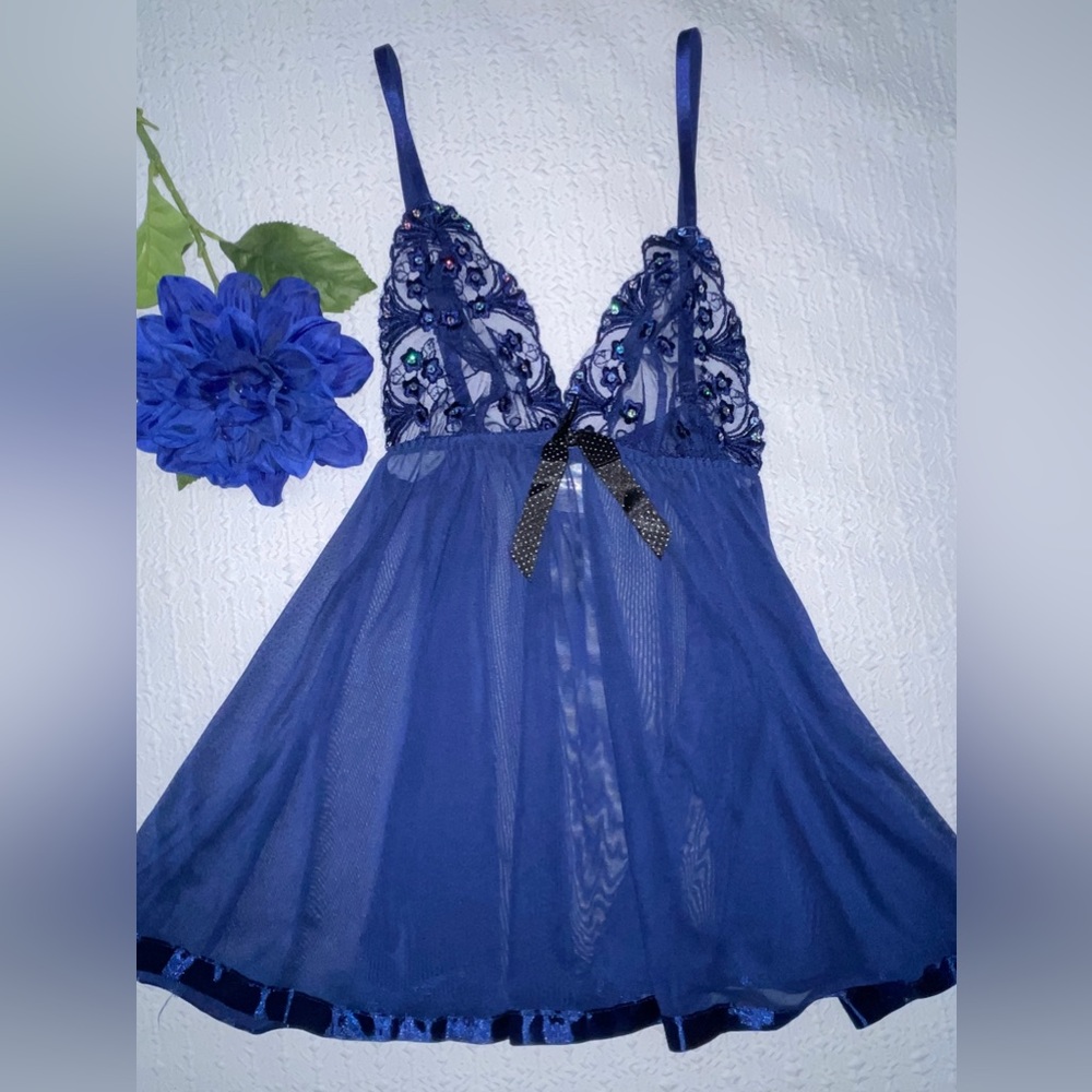 Blue lace Babydoll lingerie for sexy nights. NWT